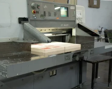 Industrial cutting machine used in printing and packaging production line
